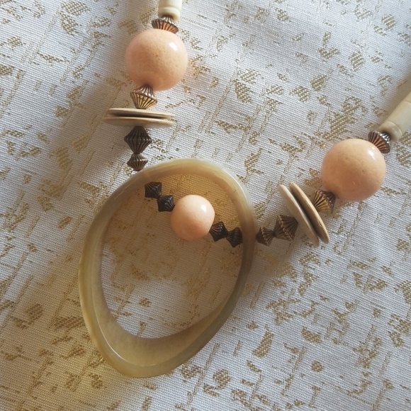 Statement necklace - Picture 3 of 4